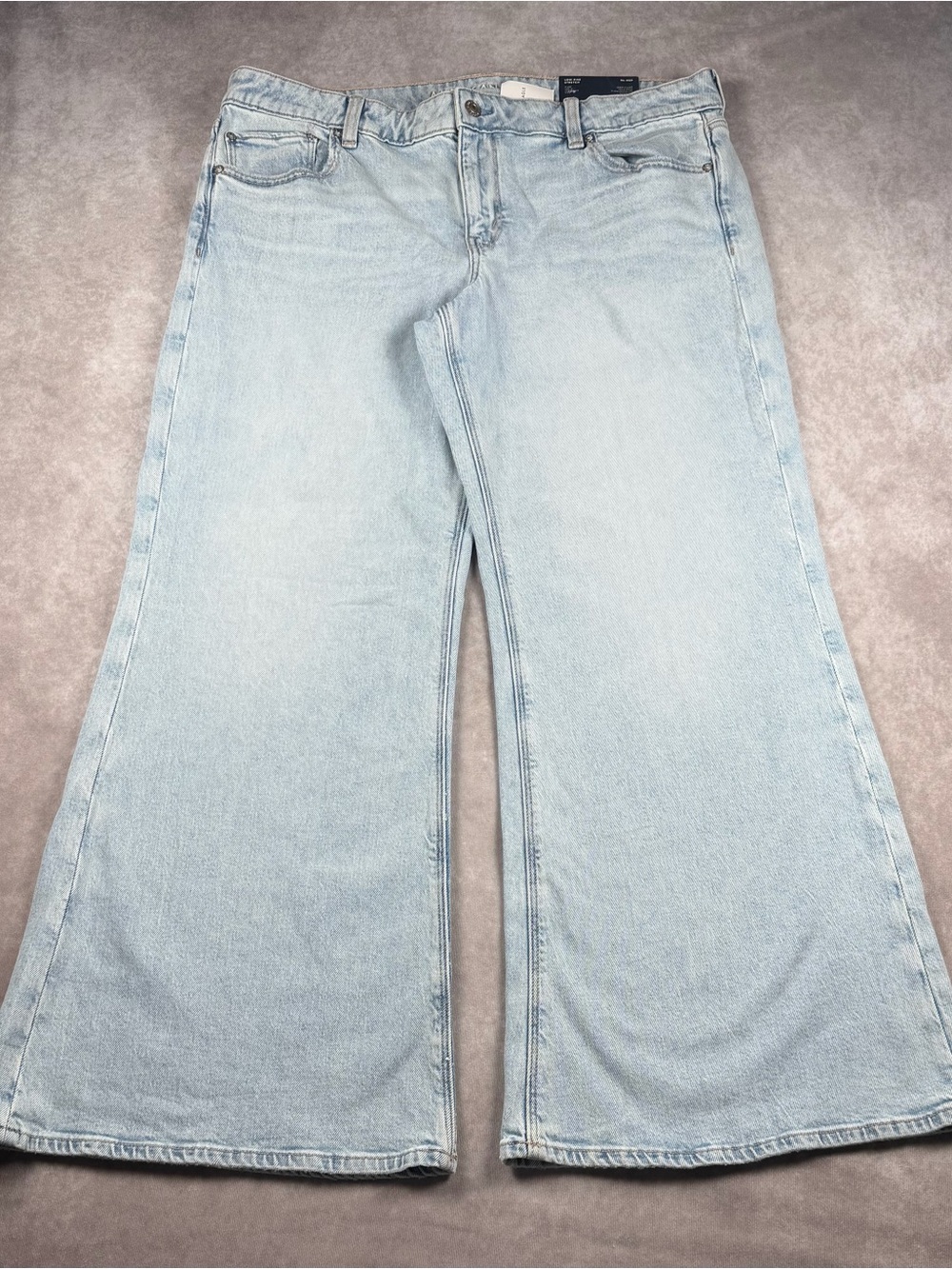 American Eagle Low-Rise Flare Jeans Light Wash Size 14 Short NWT